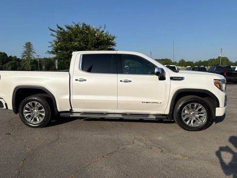 Used 2020 GMC Sierra 1500 Denali w/ Technology Package AWD/4WD image 3