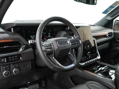 Used 2025 GMC Yukon Denali w/ Sun & Power Step Package AWD/4WD image 24