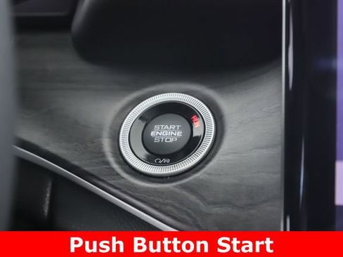 Used 2023 Jeep Grand Cherokee Limited w/ Black Appearance Package image 24