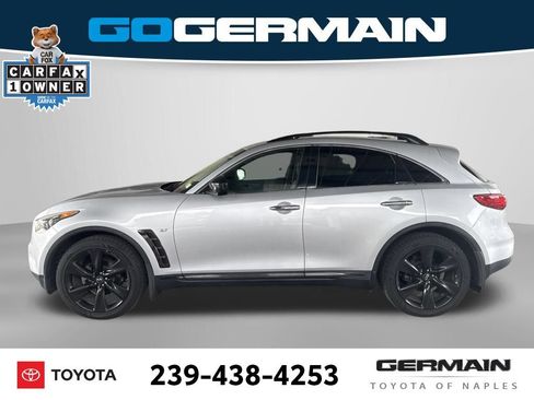 Used 2017 INFINITI QX70 2WD w/ Premium Package image 2