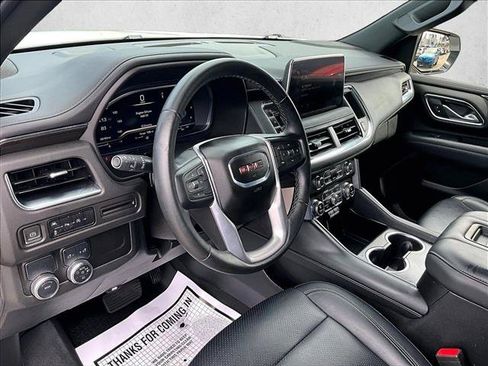 Used 2024 GMC Yukon SLE w/ Gmc Pro Safety Plus Package RWD image 14
