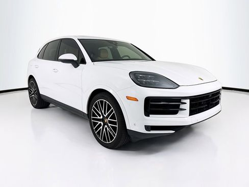 Certified 2024 Porsche Cayenne S image 9