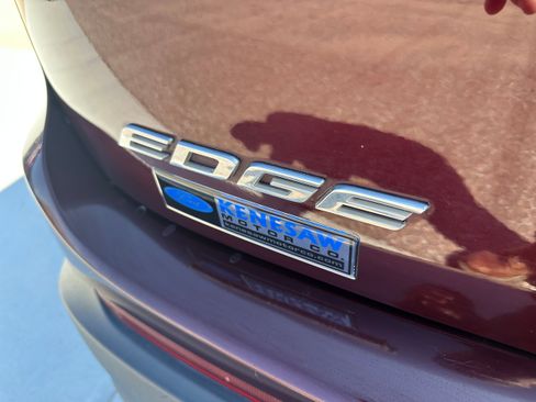 Used 2017 Ford Edge Titanium w/ Equipment Group 302A AWD/4WD image 37