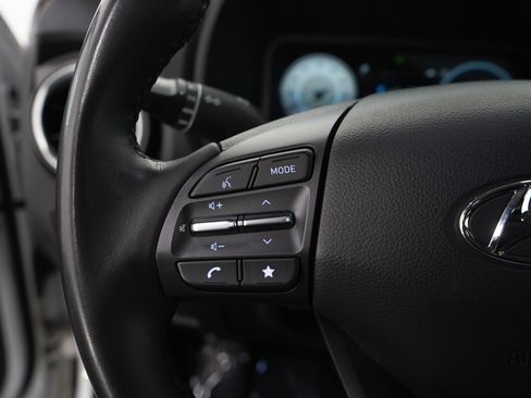 Used 2023 Hyundai Kona Limited image 25