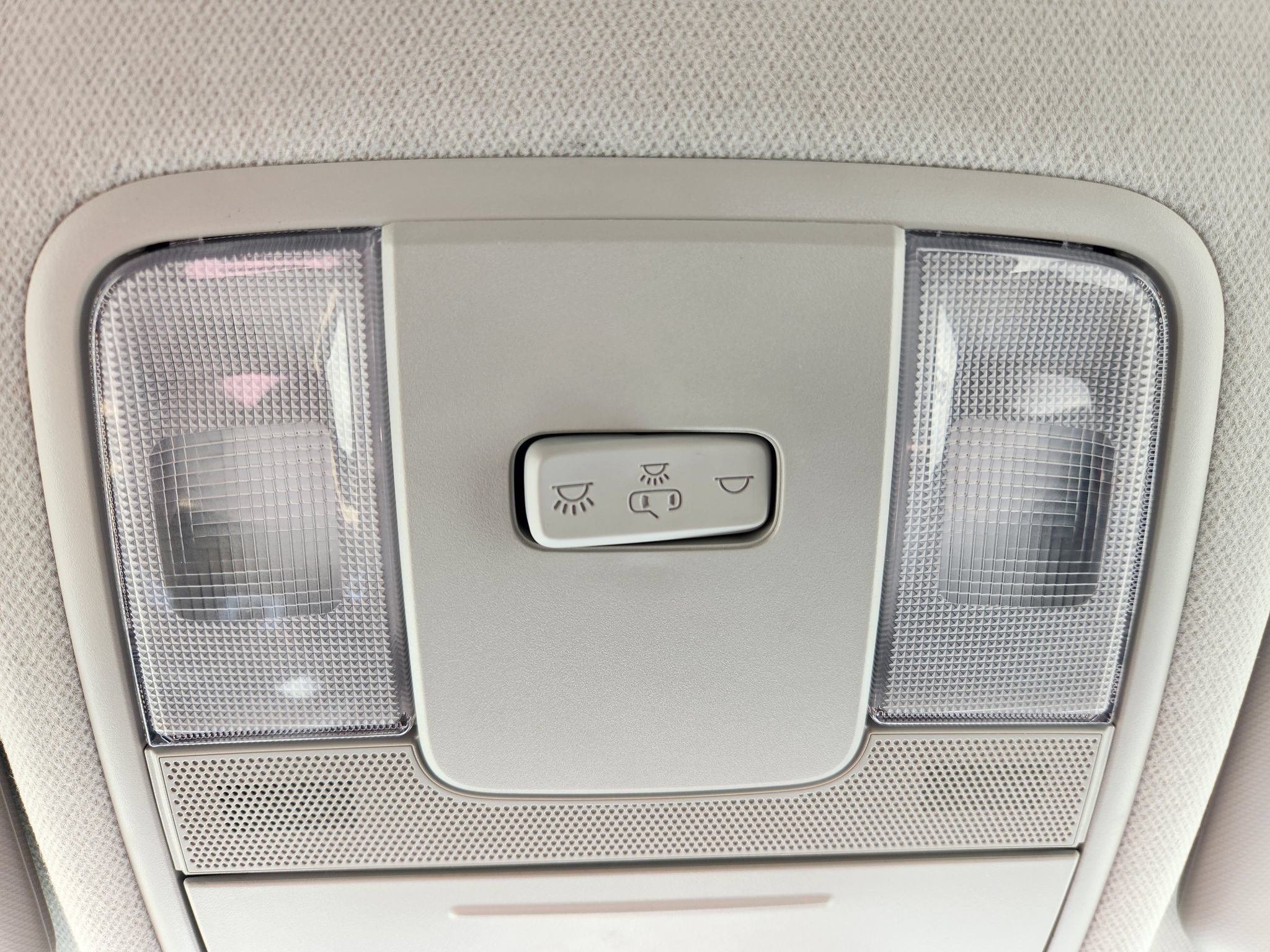 Used 2025 Kia Soul LX w/ LX Technology Package FWD image 30