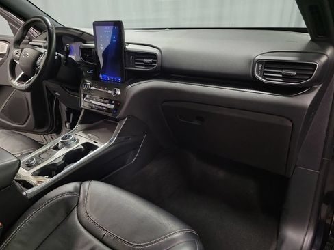Used 2020 Ford Explorer ST w/ Premium Technology Package AWD/4WD image 39