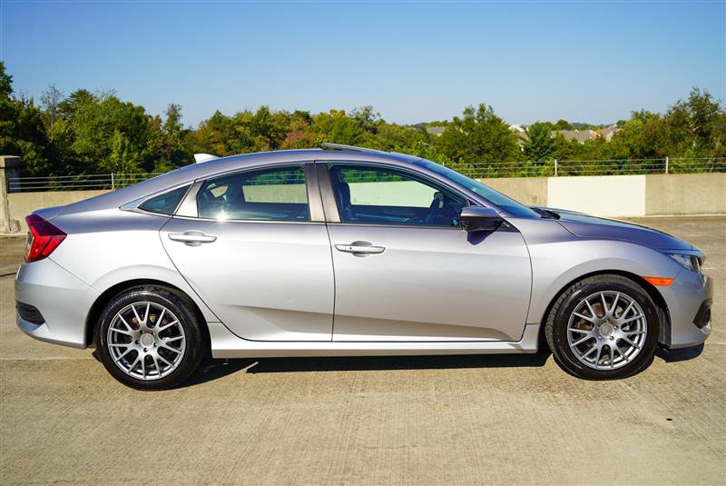 Used 2016 Honda Civic EX-L image 10