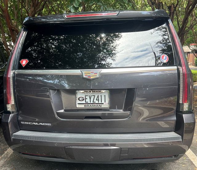 Used 2015 Cadillac Escalade Luxury AWD/4WD image 5