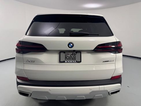 Certified 2024 BMW X5 xDrive40i w/ Premium Package AWD/4WD image 7