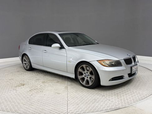 Used 2006 BMW 330i Sedan RWD image 7