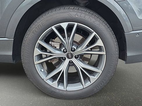 Used 2023 Audi Q8 Premium Plus w/ Premium Plus Package image 38