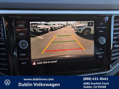 Used 2023 Volkswagen Atlas Cross Sport SE w/ Panoramic Sunroof Package FWD image 14