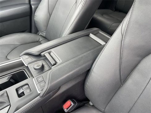 Used 2024 Toyota Grand Highlander Platinum image 21