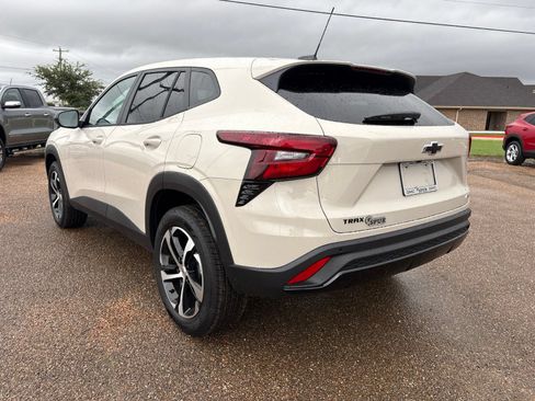 New 2026 Chevrolet Trax RS w/ Driver Confidence Package FWD image 3