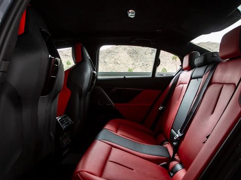 Certified 2025 BMW M5 w/ Carbon Package image 27