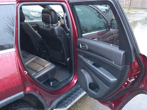 Used 2019 Jeep Grand Cherokee Limited w/ Luxury Group II image 17