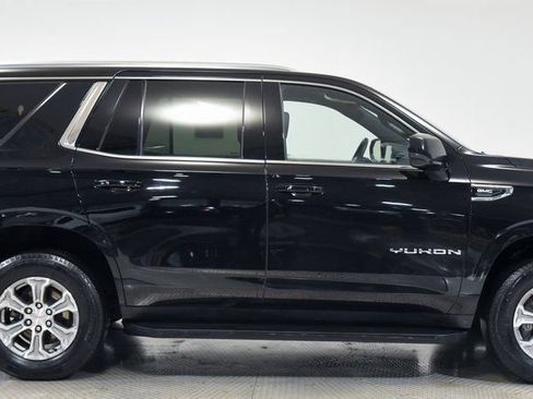 Used 2024 GMC Yukon SLE AWD/4WD image 12