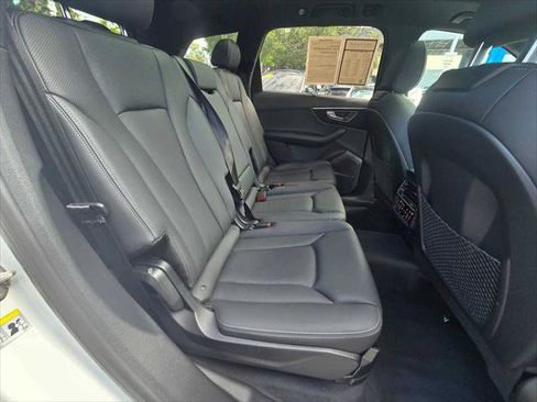 Used 2025 Audi Q7 3.0T Premium Plus AWD/4WD image 12