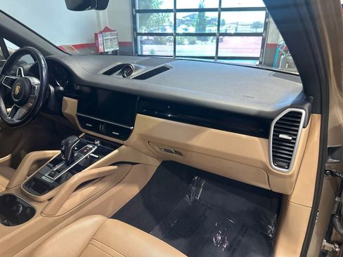Used 2019 Porsche Cayenne AWD/4WD image 80