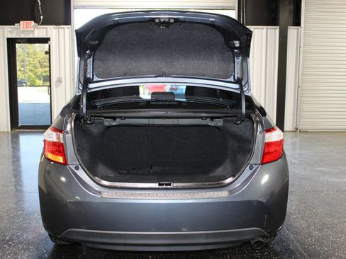 Used 2015 Toyota Corolla L image 24