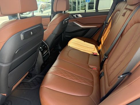 Used 2025 BMW X5 xDrive50e w/ Executive Package AWD/4WD image 15