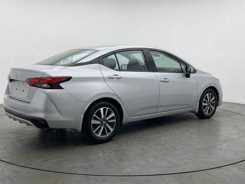 Used 2025 Nissan Versa SV FWD image 9