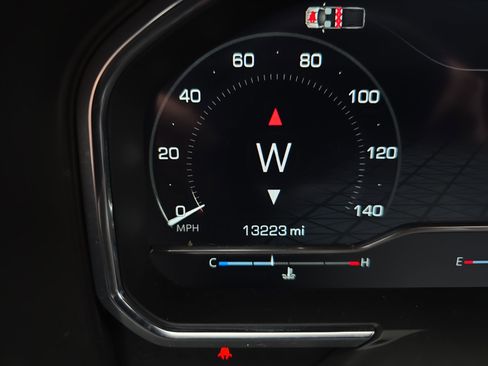 Used 2025 GMC Sierra 2500 AT4 w/ AT4 Premium Plus Package image 25