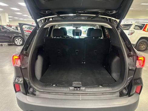 Used 2022 Ford Escape SE w/ SE Sport Appearance Package AWD/4WD image 22