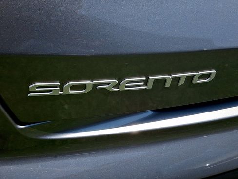 Used 2023 Kia Sorento SX Prestige w/ Panoramic Sunroof Package AWD/4WD image 32