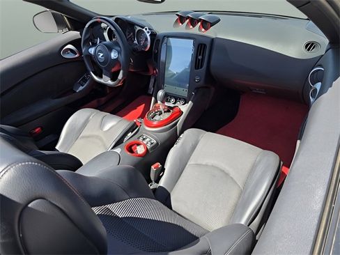 Used 2016 Nissan 370Z Touring image 12