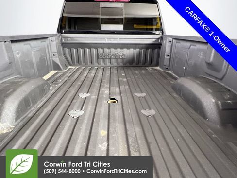 Used 2024 Chevrolet Silverado 2500 High Country w/ High Country Premium Package AWD/4WD image 15