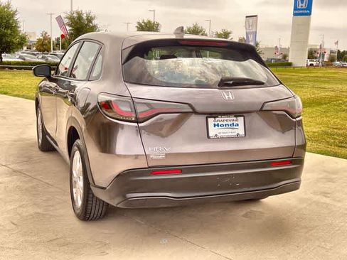 Certified 2024 Honda HR-V LX image 5