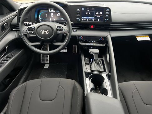 Certified 2026 Hyundai Elantra SEL Sport Premium FWD image 16