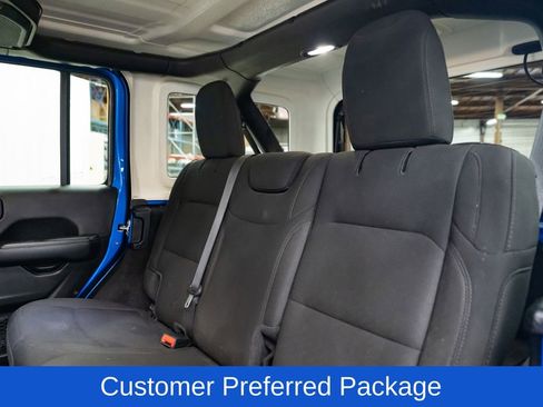 Used 2023 Jeep Wrangler Unlimited Sahara AWD/4WD image 24