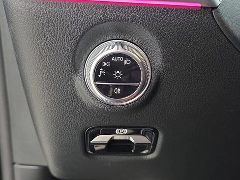 Used 2023 Mercedes-Benz C 300 4MATIC Sedan image 24