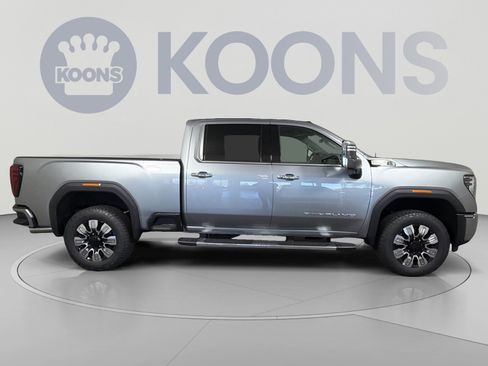 New 2026 GMC Sierra 2500 Denali w/ Denali Reserve Package AWD/4WD image 8