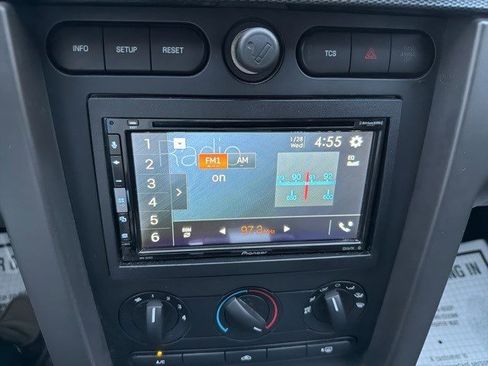 Used 2006 Ford Mustang GT Premium image 18