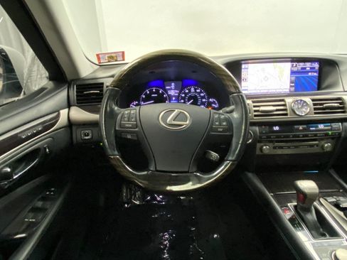 Used 2014 Lexus LS 460 AWD w/ Comfort Package image 36