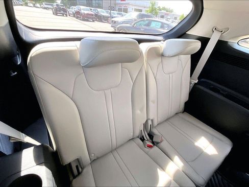 Used 2022 Kia Sorento S FWD image 24
