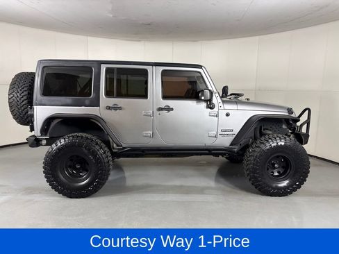 Used 2017 Jeep Wrangler Unlimited Sport w/ Quick Order Package 24S AWD/4WD image 12