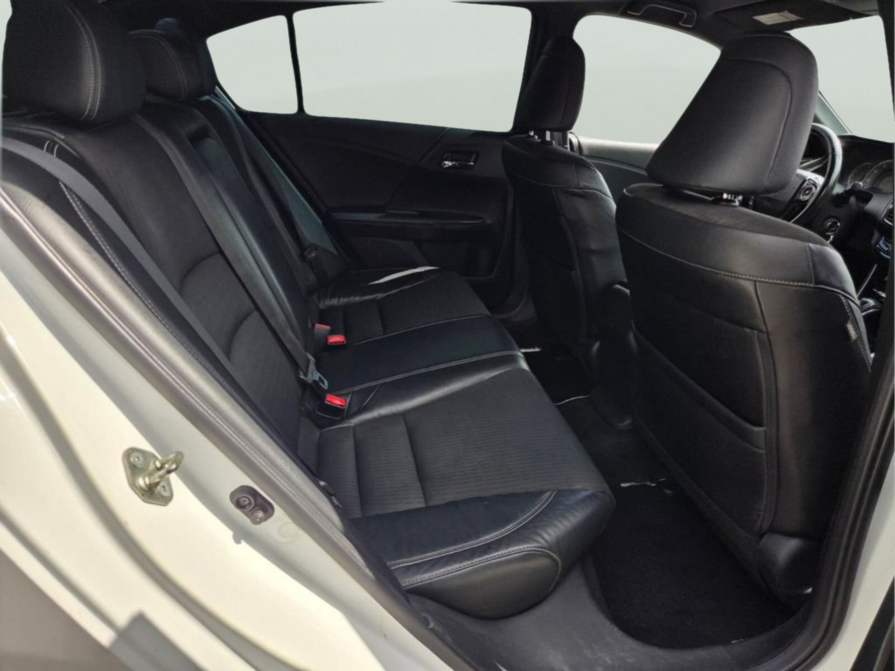 Used 2017 Honda Accord Sport image 18