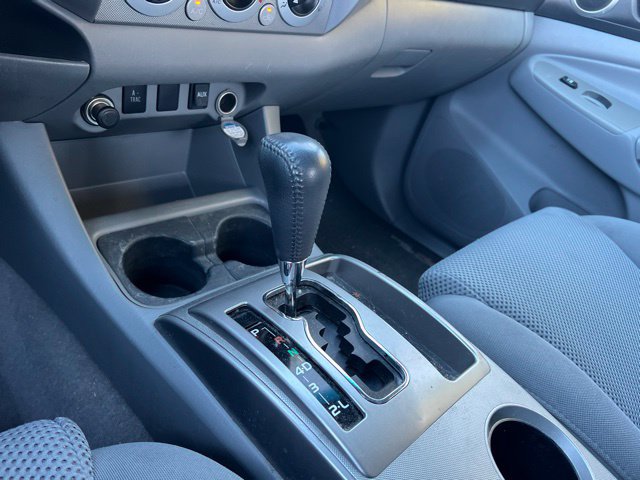 Used 2010 Toyota Tacoma 4x4 Access Cab V6 image 16