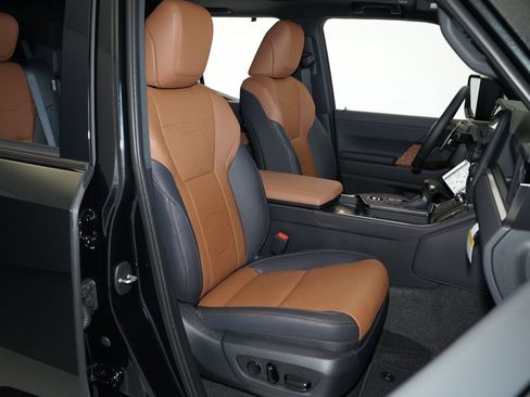 Used 2026 Lexus GX 550 AWD/4WD image 10