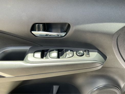 Used 2024 Nissan Kicks SV FWD image 14