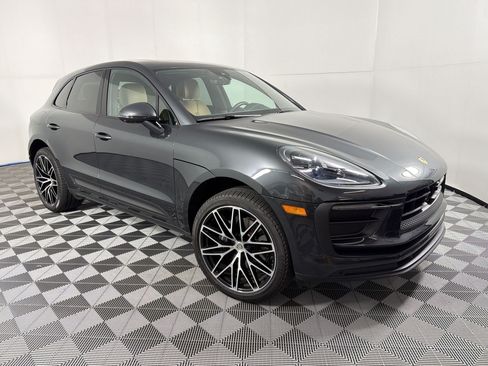 Used 2026 Porsche Macan AWD/4WD image 7