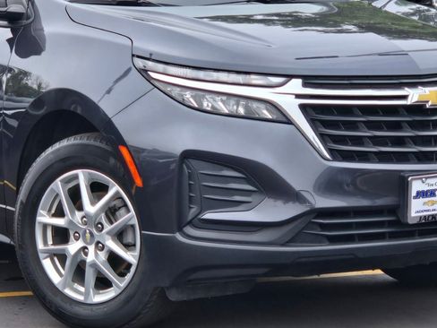 Certified 2022 Chevrolet Equinox LS w/ LS Convenience Package FWD image 3