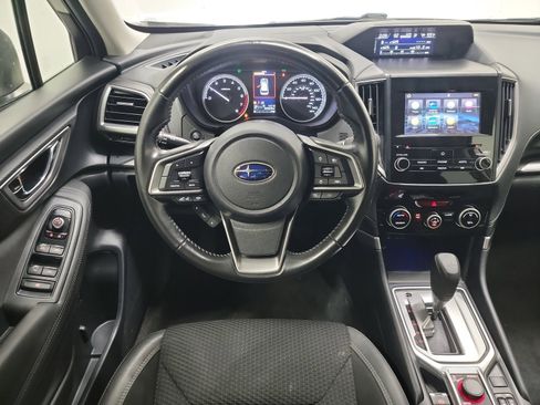 Used 2019 Subaru Forester Premium image 16