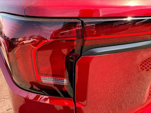 Used 2025 GMC Terrain Elevation FWD image 27