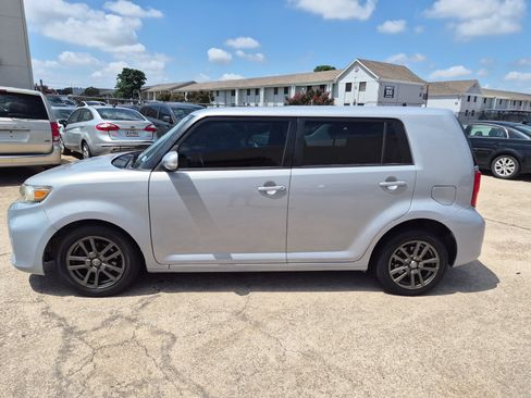 Used 2013 Scion xB 10 Series FWD image 2