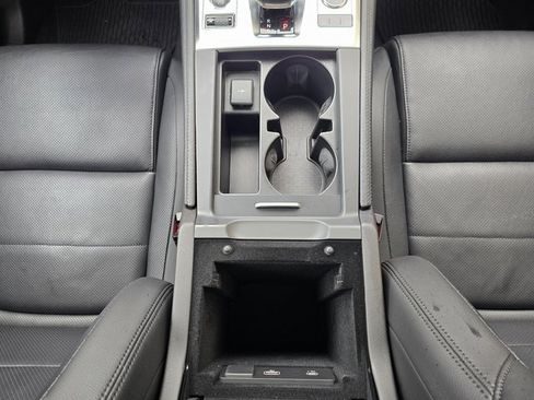 Used 2023 Jaguar F-PACE S image 32